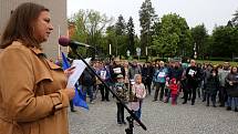 Demonstrace proti ministryni spravedlnosti Marii Benešové na náměstí T. G. Masaryka ve Zlíně, 13. 5. 2019