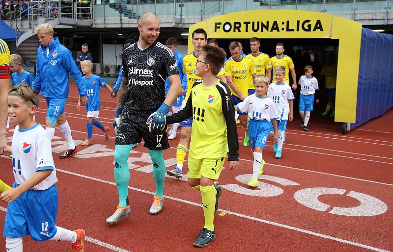 Fotbalisté Zlína (žluté dresy) v sobotním zápase 3. kola FORTUNA:LIGY vyzvali ostravský Baník.