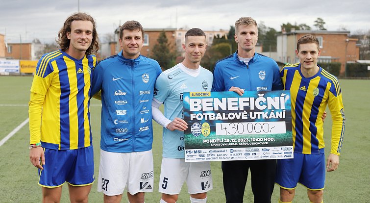 V Otrokovicích se uskutečnil další benefiční utkání fotbalistů Baťova proti Výběru kraje.