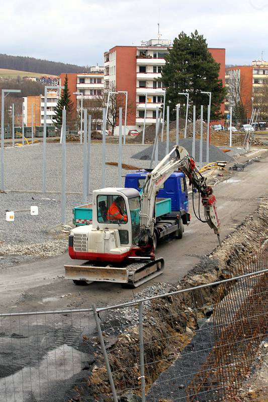 Stavba sportovního areálu na Jižních svazích ve Zlíně.