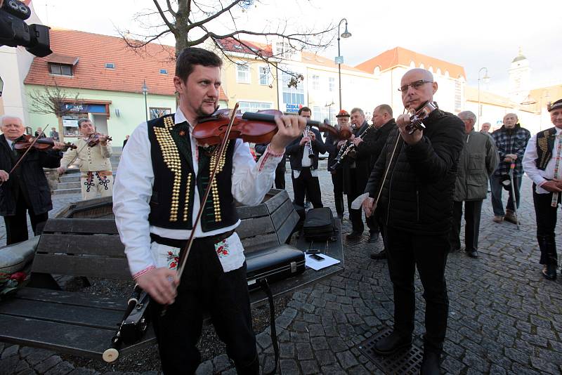 Pohřeb Lubomíra  Málka v kostele Neposkvrněného početí Panny Marie v Uherském Brodě, 6. 11. 2021