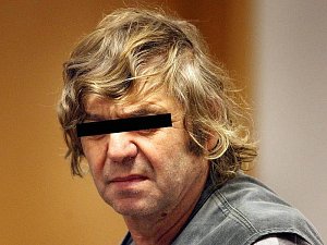 Na lavici obžalovaných ve čtvrtek 20. ledna u zlínského krajského soudu stanul dvaašedesátiletý muž z Holešova. Je obžalovaný z toho, že loni několikrát pohlavně zneužil a znásilnil teprve sedmiletou dívku. 