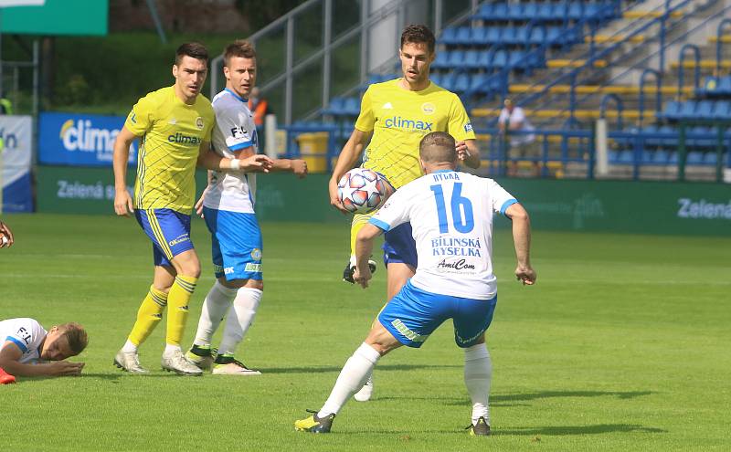 Fotbalisté Zlína (ve žlutých dresech) ve 3. kole FORTUNA:LIGY porazili Teplice 3:0.