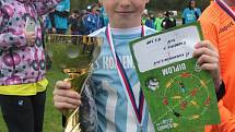 Jedenáctiletý Michael Brázda dovedl svůj tým ze Základní školy Komenského II Zlín k triumfu v krajském finále McDonald's Cupu.