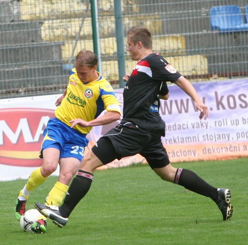 Druholigoví fotbalisté Zlína porazili v přípravném zápase Kroměříž vysoko 7:1.