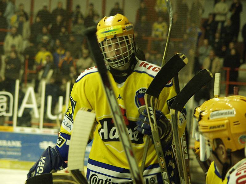 Slovenský hokejový útočník Marek Zagrapan je nejmladším hokejistou, který nastoupil za Zlín a zároveň i skóroval.
