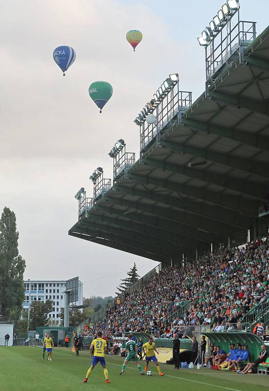 Zápas fotbalové Fortuna ligy mezi Bohemians Praha 1905 a FC FASTAVEM Zlín v Ďolíčku.