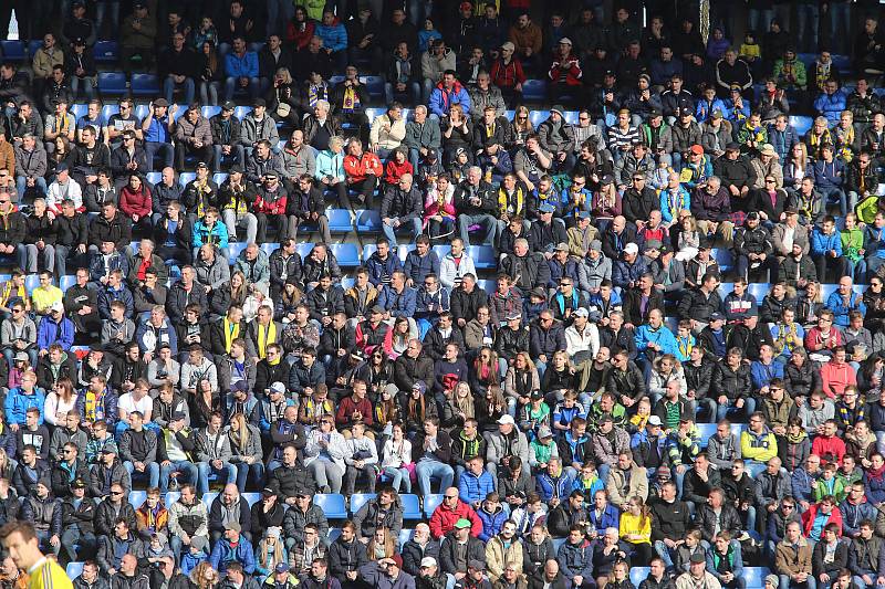 Fastav Zlín (ve žlutém) proti FC Slovácko