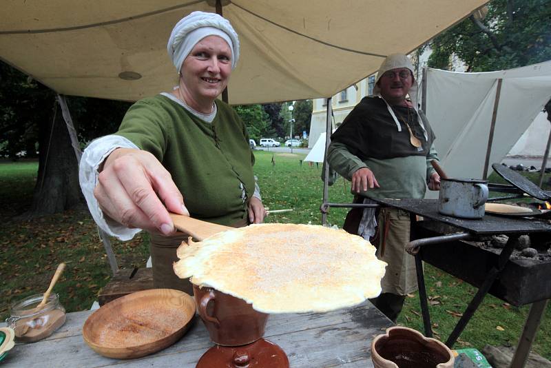 Žijeme středověkem v parku u zlínského zámku