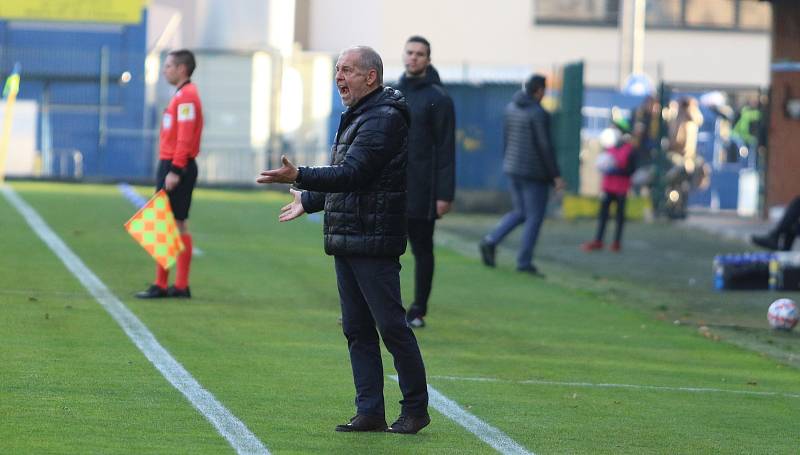 Fotbalisté Zlína (žluté dresy) v 14. kole FORTUNA:LIGY hráli s Jabloncem nerozhodně 0:0.