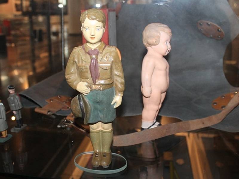 Figurka Baťova skauta se vrátila z Anglie po osmdesáti letech do zlínského muzea