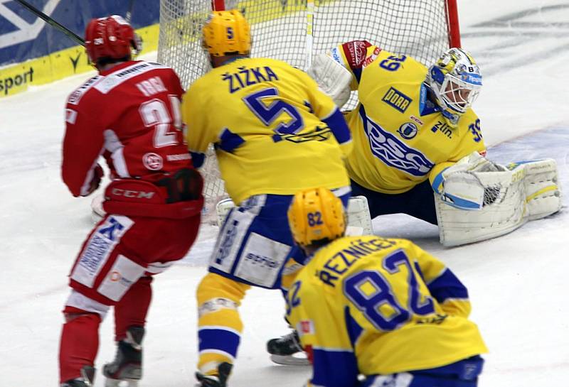 PSG Zlín - HC Oceláři Třinec. 