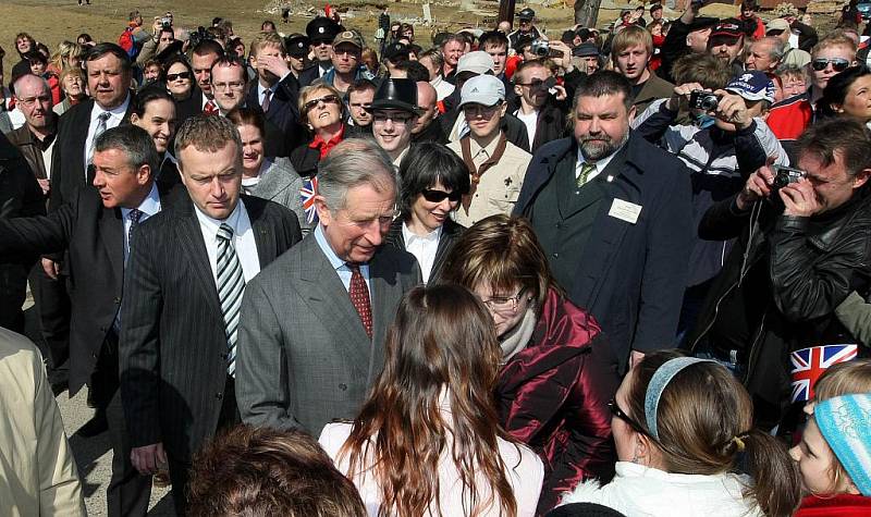 Britský korunní princ Charles v pondělí 22. března navštívil obec Hostětín na Uherskohradišťsku. Obec je známá kvůli svým ekologickým aktivitám.