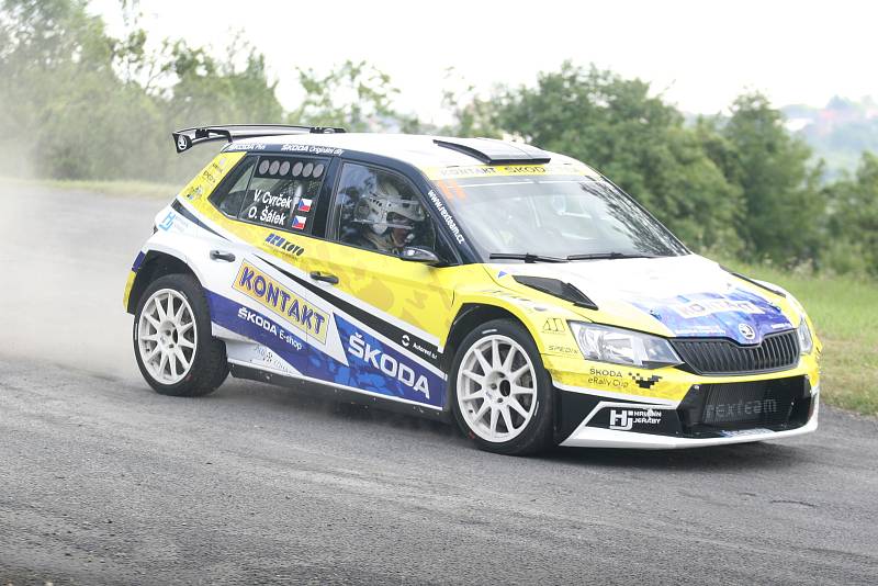 Závodníci jubilejního 50. ročníku Barum Czech Rally Zlín měli ve středu možnost testovací rychlostní zkoušky v okolí Velkého Ořechova.