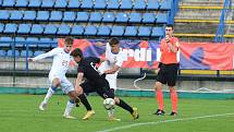 Český národní tým do osmnácti let (bílé dresy) vstoupil do turnaje Ježek Cup porážkou. Ve Zlíně nestačil na výběr Německa, kterému podlehl jednoznačně 0:4.