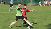 Fotbalisté Slopného (zelené dresy) si v Lize4 poradil s Drnovicemi, které díky hattricku Martina Váni zdolal 3:2. Foto: pro Deník/Jan Zahnaš