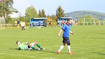 Fotbalisté Mladcové (žluté dresy) v semifinále KFS prohráli s Kateřinicemi 1:3.