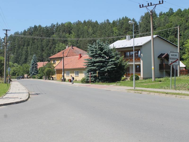 Návojná: upravená jihovalašská vesnice plná roubenek