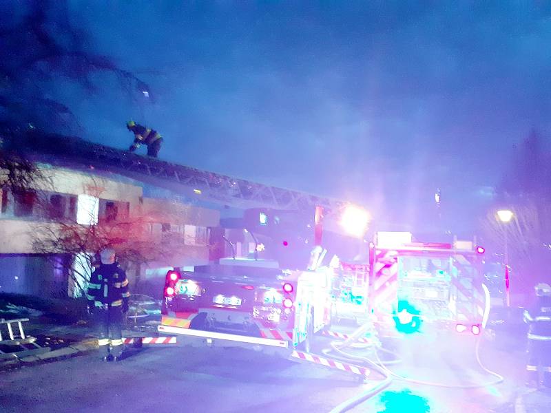 Požár rodinného domu v ulici Nad Vývozem ve Zlíně.