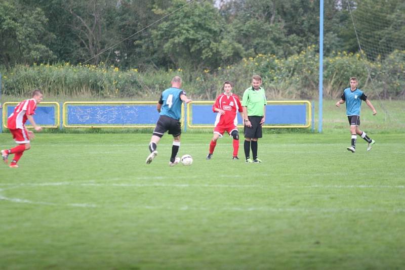 Fotbal OP Zlín: Louky - Bratřejov