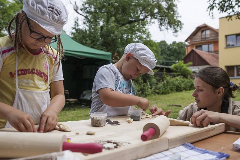 Farmářské slavnosti 2015 zahájil ministr zemědělství bio moštem