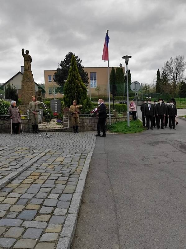 Uctění památky obětí II. sv. války v Březnici.