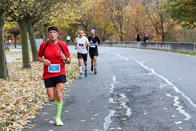 Atleti z TJ Jiskra Otrokovice ve spolupráci s rodinou Podmolíkových, kamarády a přáteli, v sobotu uspořádali 22. ročník Otrokovického půlmaratonu. Ten byl také Mistrovstvím Moravy a Slezska v půlmaratonu mužů a žen. Foto: pro Deník/Milan Mikšík