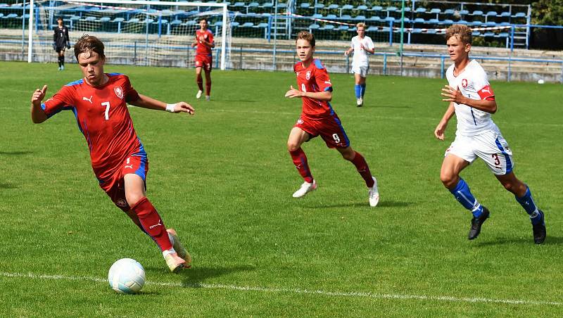 Fotbalové naděje ze Zlína a Slovácka se představily na reprezentačním kempu U15 v Břeclavi.