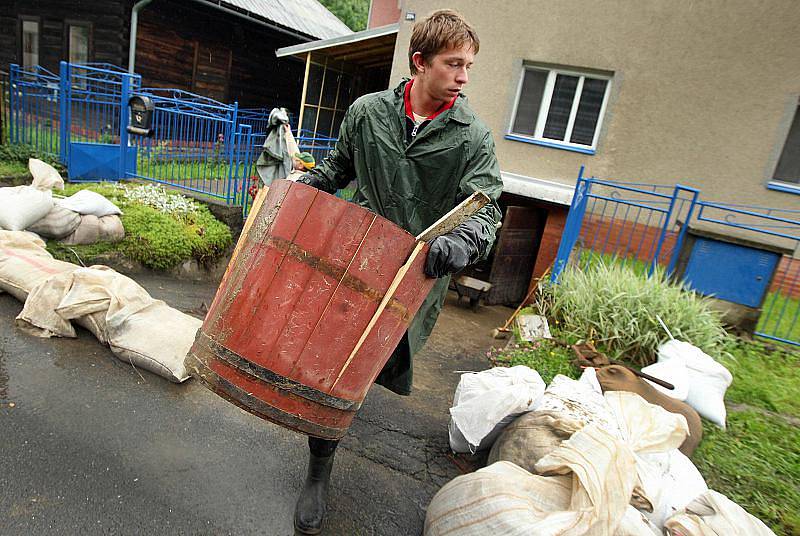 Trnava na Zlínsku po bleskové povodni, 1. červenec 2011