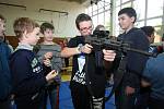 Akce děti a armáda v základní škole Křiby ve Zlíně