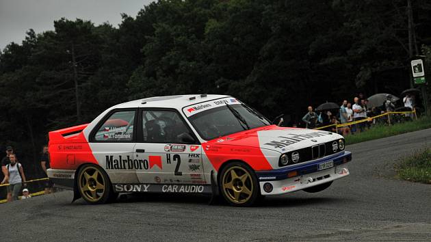 Součástí 51. ročníku Barum Rally byla soutěž historických vozů v rámci Star Rally Historic. Na snímku vítězná posádka Jaroslav Vančík - Jan Tománek (BMW M3). 