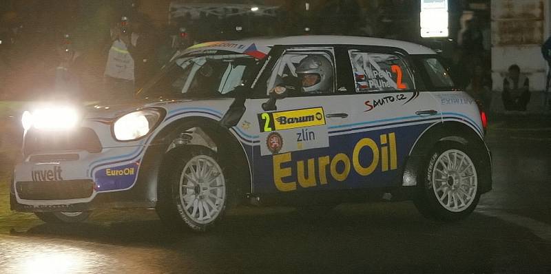 Barum rally: noční rychlostní zkouška ve Zlíně