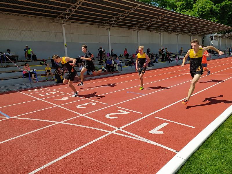 Okolo 1500 sportovců se v pondělí zúčastnilo úvodního závodu po koronavirovém restartu sezony ve Zlínském kraji – Spolu na startu.