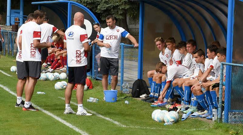 Fotbalové naděje ze Zlína a Slovácka se představily na reprezentačním kempu U15 v Břeclavi.