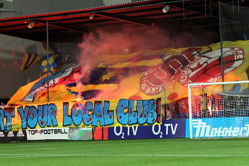 Fotbalisté Zlína (ve žlutých dresech) prohráli v předehrávce 9. kola FORTUNA:LIGY nad Baníkem Ostrava 1:2.