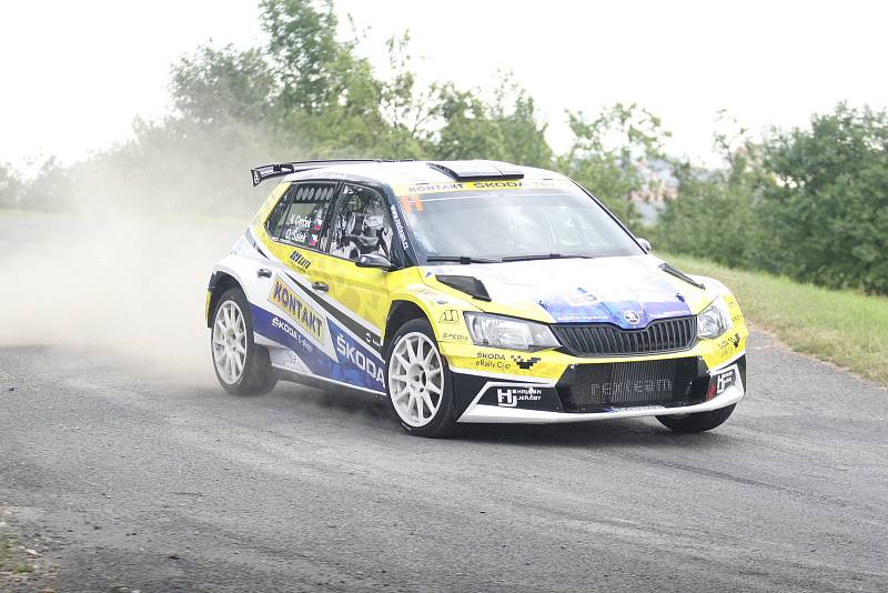 Závodníci jubilejního 50. ročníku Barum Czech Rally Zlín měli ve středu možnost testovací rychlostní zkoušky v okolí Velkého Ořechova.