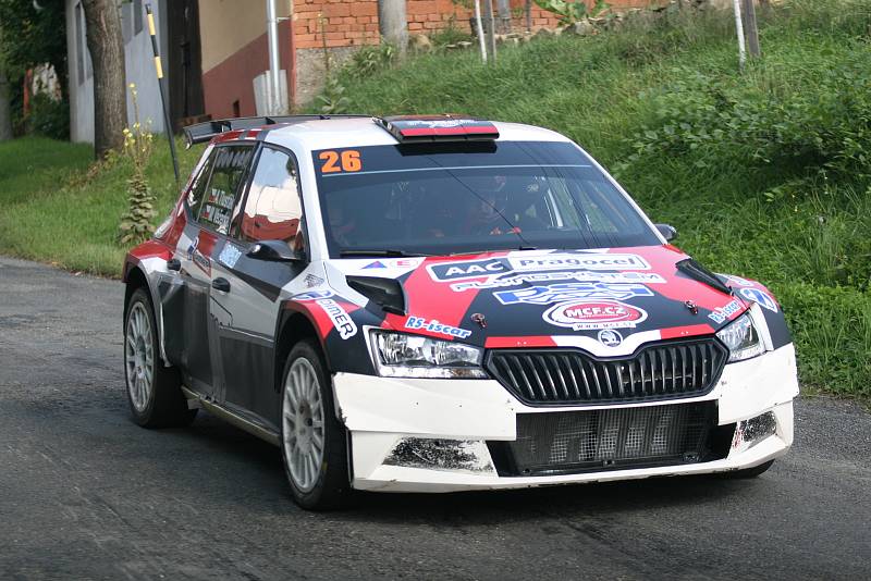 Závodníci jubilejního 50. ročníku Barum Czech Rally Zlín měli ve středu možnost testovací rychlostní zkoušky v okolí Velkého Ořechova.