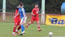 Fotbalisté Otrokovic (červené dresy) doma podlehli Baníku Ostrava "B" 1:4.