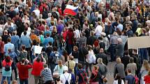 Demostrace proti vládě A. Babiše na náměstí Míru ve Zlíně.