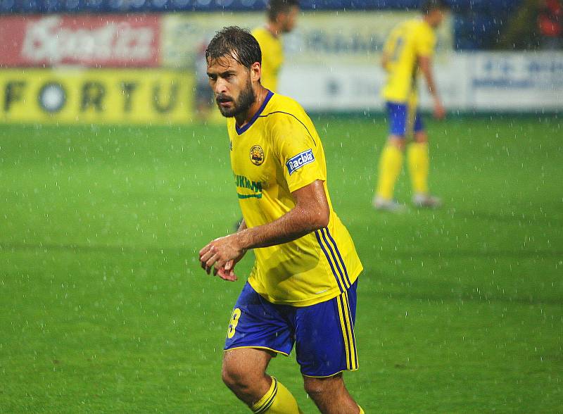 Fotbalisté Zlína (ve žlutých dresech) v 7. kole FORTUNA:LIGY přehráli nováčka z Příbrami 3:0.