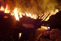 Požár hospodářské budovy ve Vizovicích, ve čtvrtek 9. prosince 2021