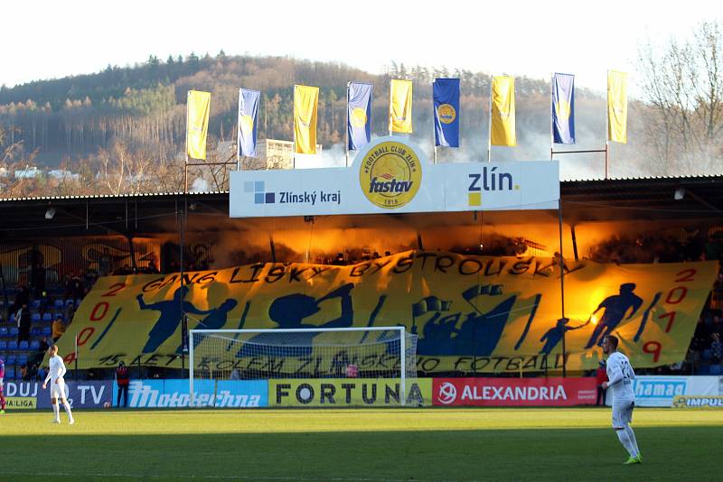Fotbalisté Zlína (ve žlutých dresech) v 18. kole FORTUNA:LIGY hostili na Letné sousední Slovácko.