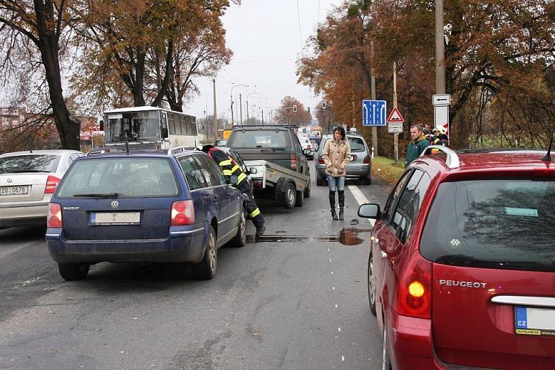 Dopravní komplikace způsobily v úterý 3. listopadu řidičům tři nehody ve Zlínském kraji.