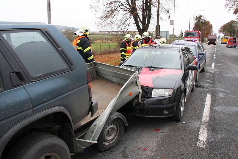 Dopravní komplikace způsobily v úterý 3. listopadu řidičům tři nehody ve Zlínském kraji.