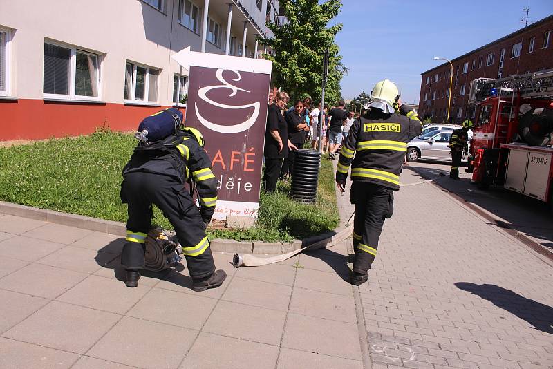 Cvičení hasičů v Senioru Otrokovice.