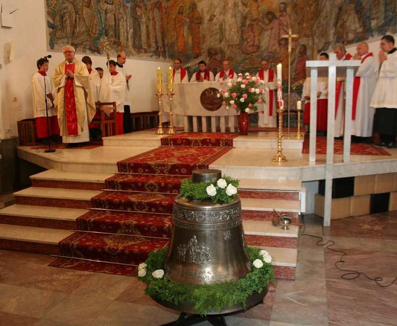 Ze svědcení nového zvonu ve Zlíně