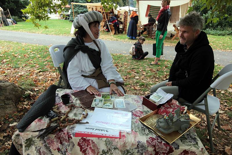 Žijeme středověkem v parku u zlínského zámku