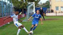 Fotbalisté Kvítkovic (modré dresy) doma prohráli s Baníkem Ostrava "B" 2:5.