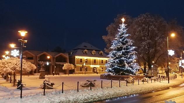 Vánoční strom 2021 - Brumov-Bylnice