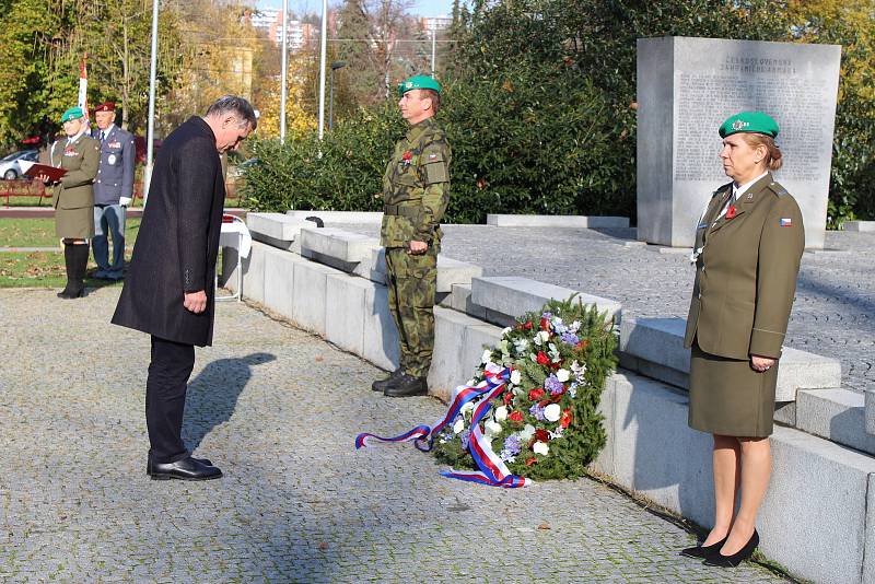 Slavnostní akt předávání praporu aktivním zálohám se konal v Den válečných veteránů 11. listopadu.